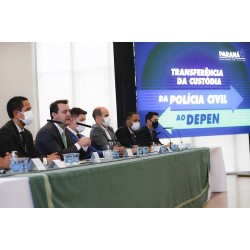 Mudança de gestão carcerária vai transformar a segurança pública do Paraná, diz Ratinho Junior